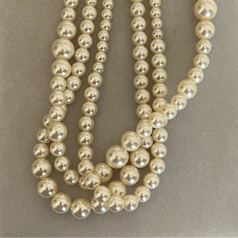 Multi Stranded Faux Pearl Necklace - Picture 5 of 7